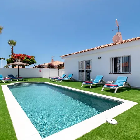 Estrella Lovely 3 Bedroom Private Heated Pool فيلة *