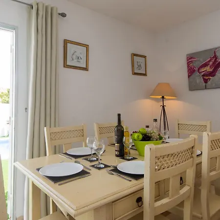 Estrella Lovely 3 Bedroom Private Heated Pool كالاو سالفاجي